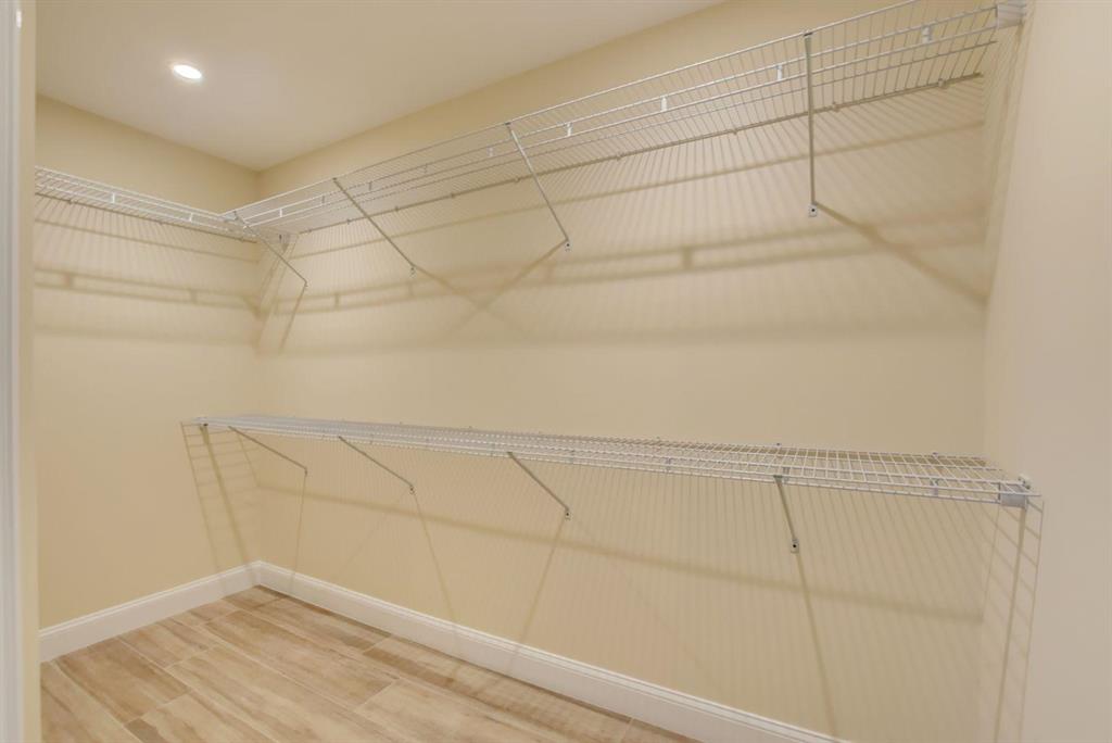 KINGS POINT CAPRI CONDOS - Residential Lease