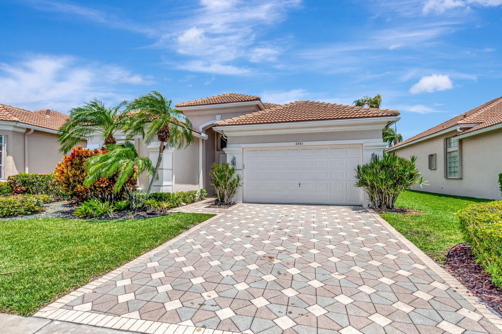 6943 Fairway Lakes Drive