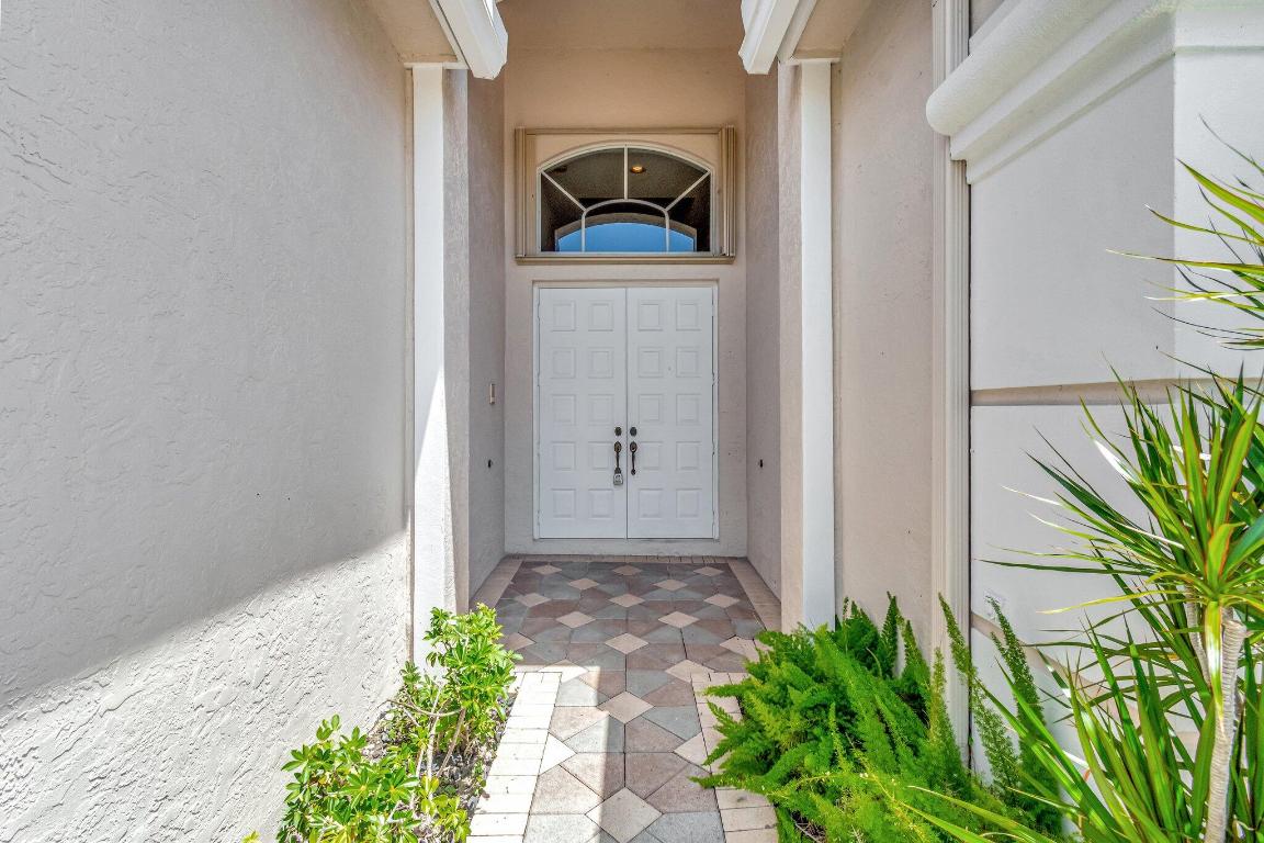 6943 Fairway Lakes Drive