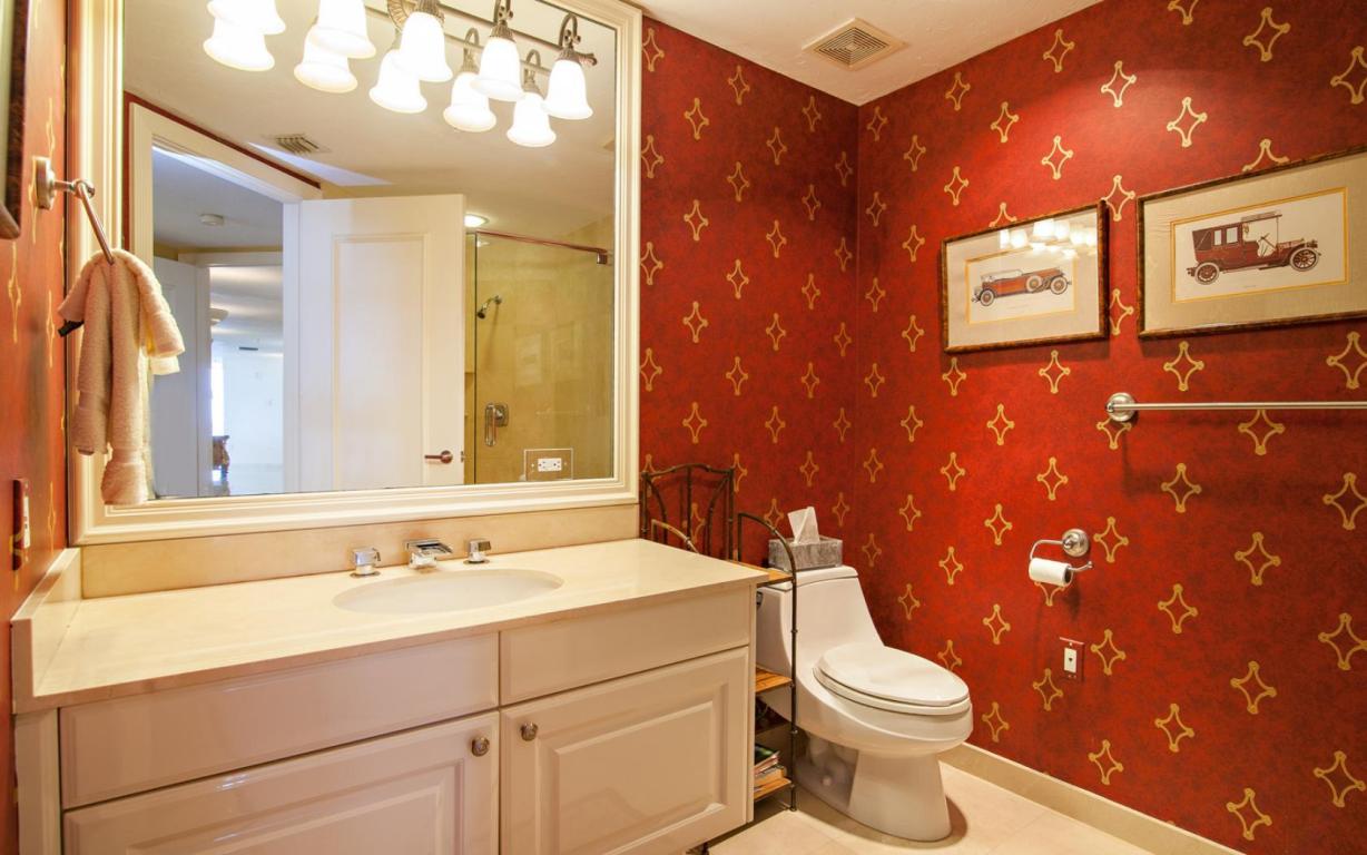 OCEANFRONT AT JUNO BEACH COND - Residential