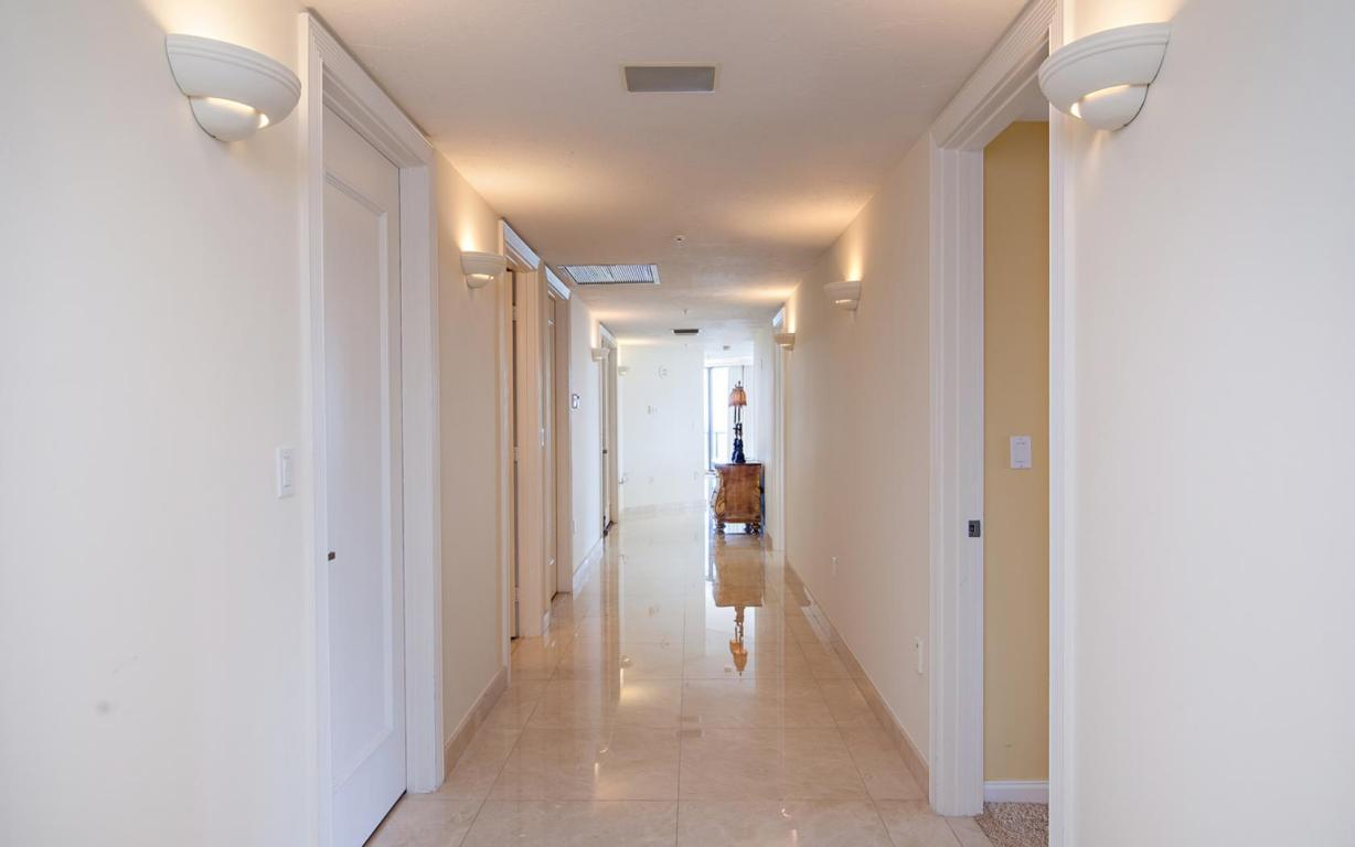 OCEANFRONT AT JUNO BEACH COND - Residential