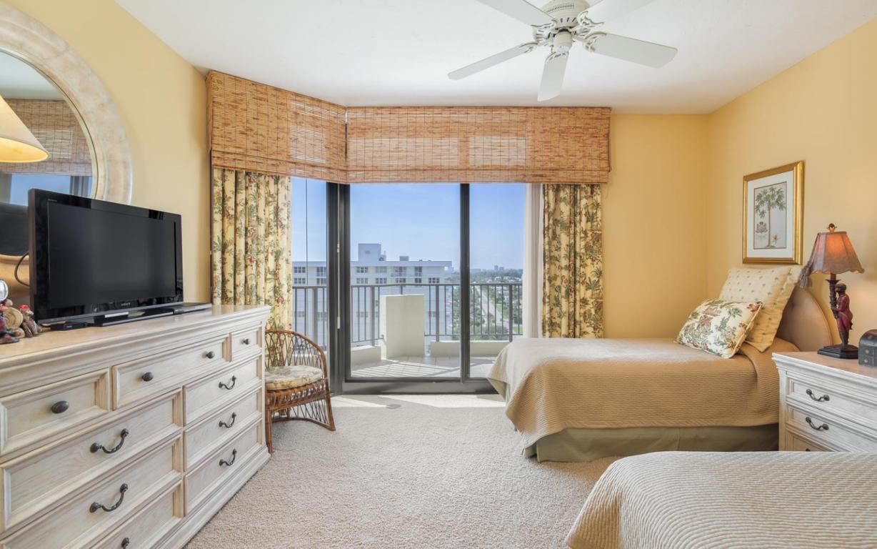 OCEANFRONT AT JUNO BEACH COND - Residential