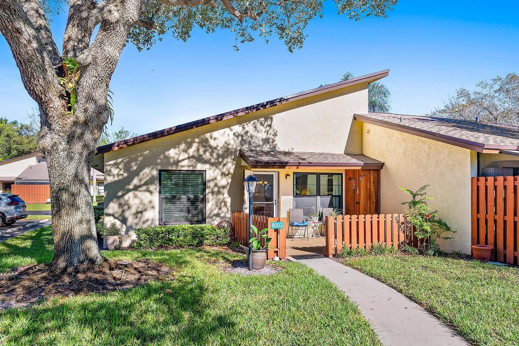 Photo of 8003 SE Villa Circle, Hobe Sound, FL 33455 (MLS # R10956138)