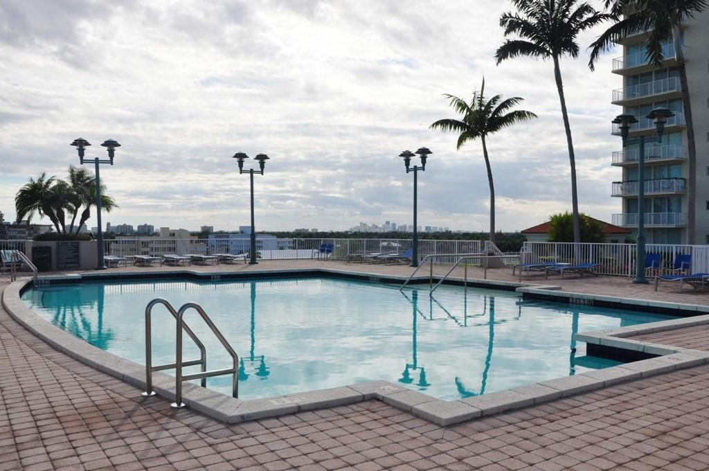 Tides at Bridgeside Sq - Residential