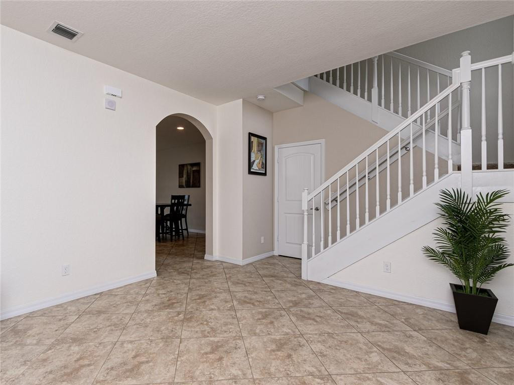 Vista Lago - Residential