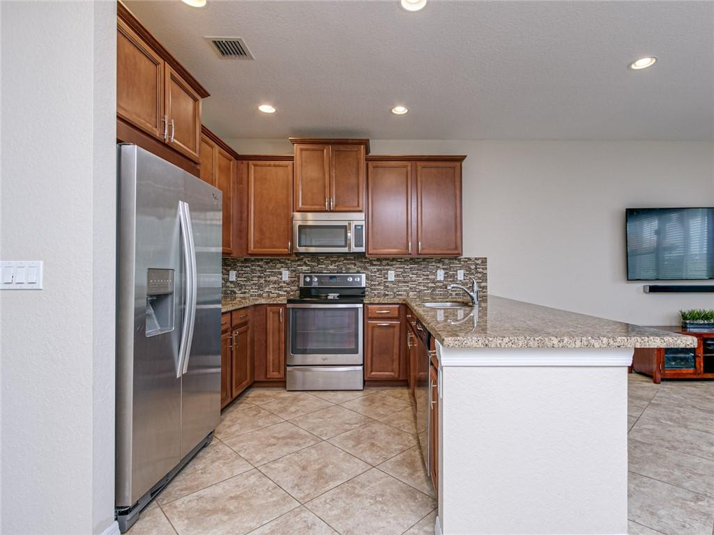 Vista Lago - Residential