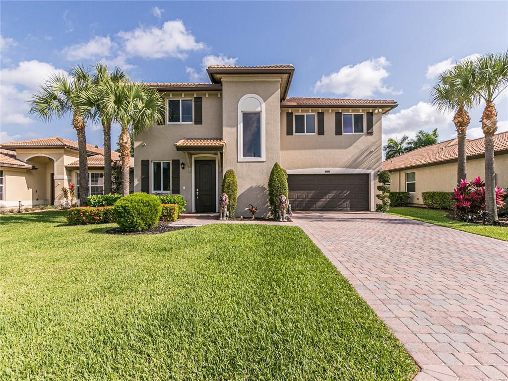 Vista Lago - Residential