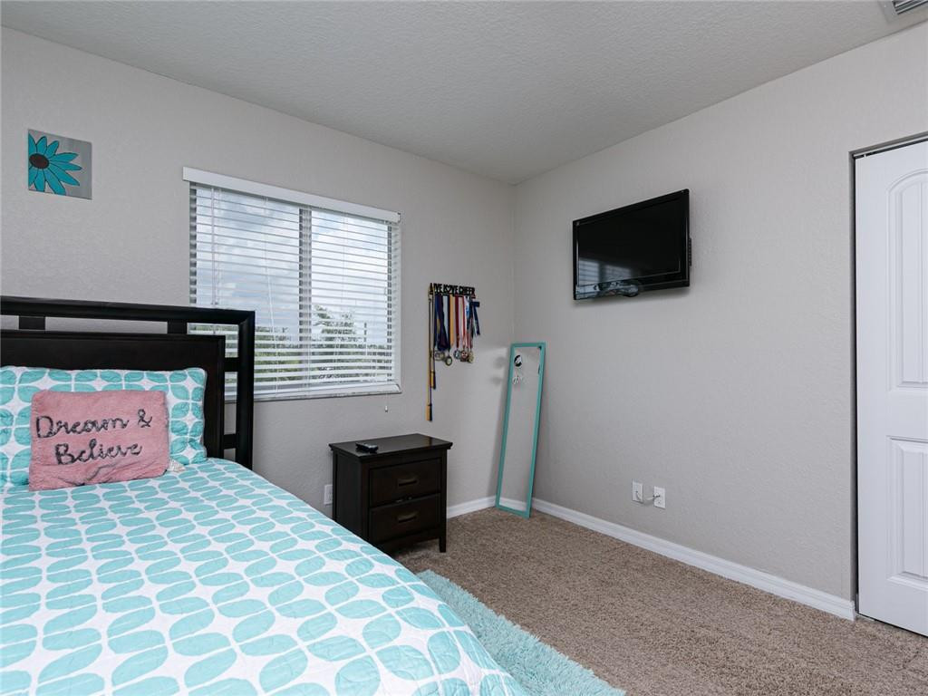 Vista Lago - Residential