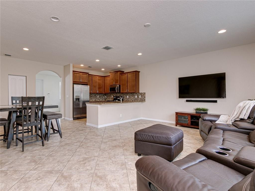 Vista Lago - Residential