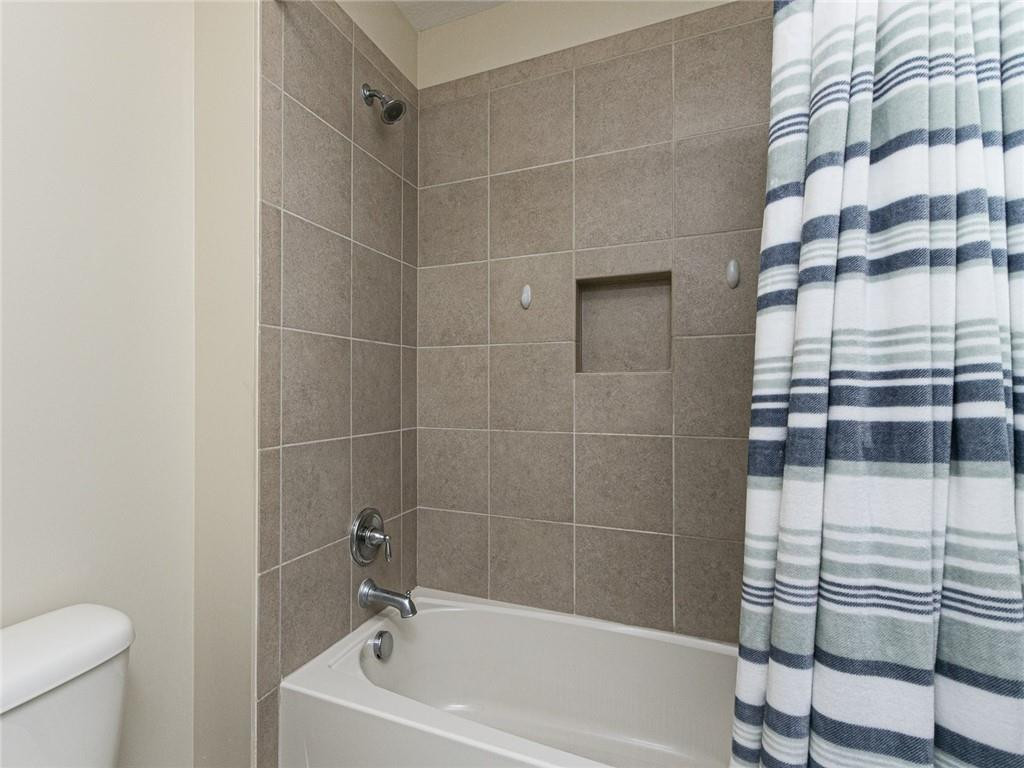 Vista Lago - Residential