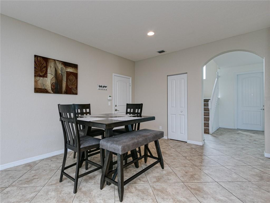 Vista Lago - Residential