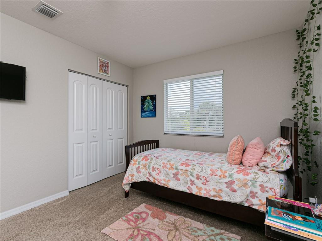 Vista Lago - Residential