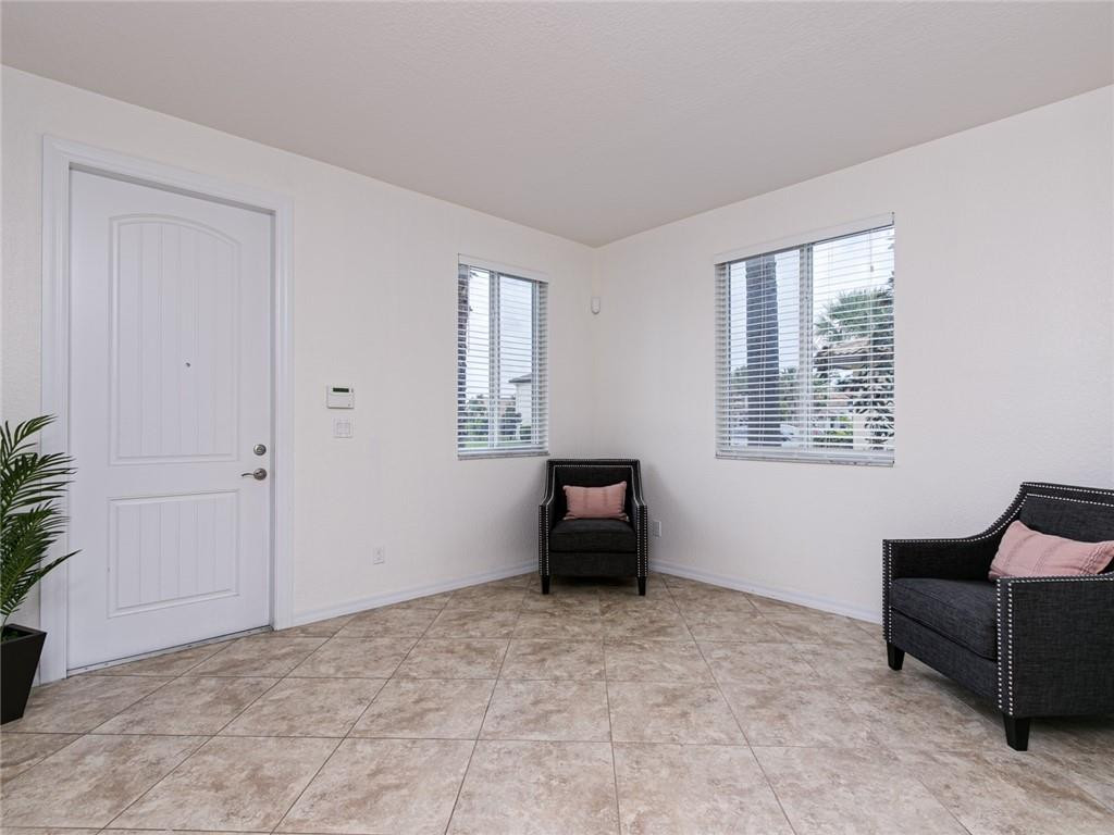 Vista Lago - Residential