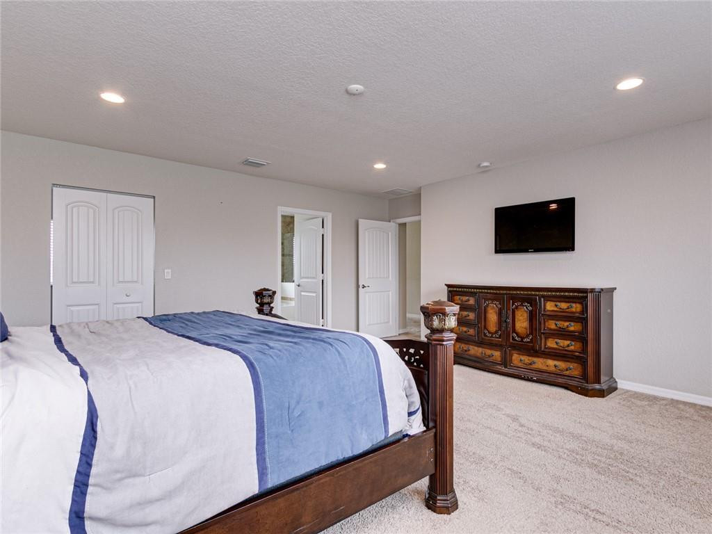 Vista Lago - Residential