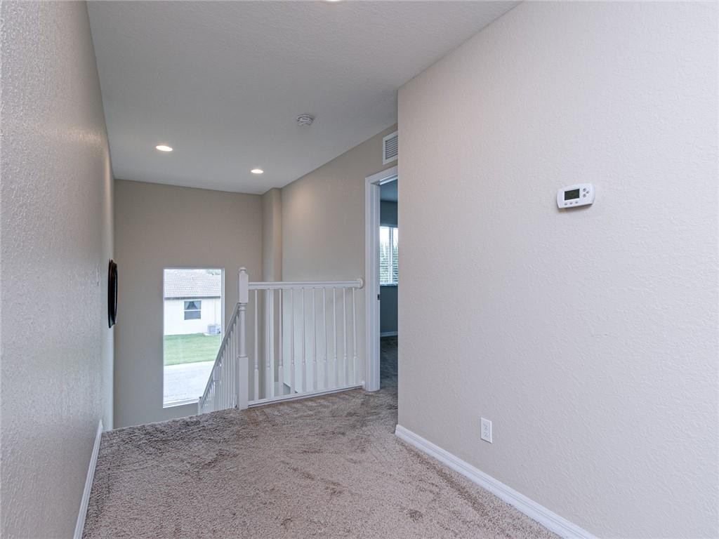 Vista Lago - Residential