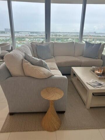 2700 N OCEAN Drive 1206B