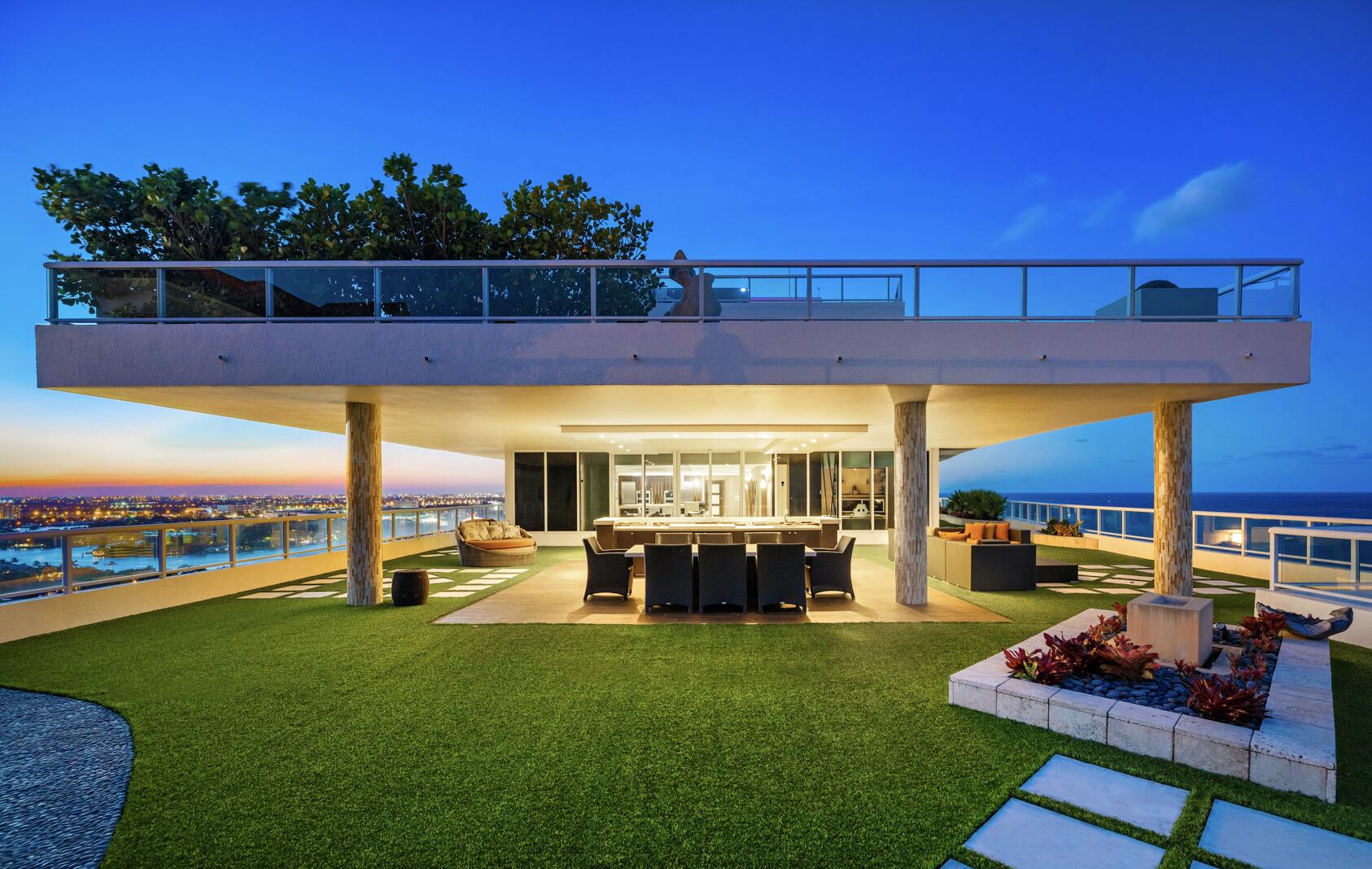 Ritz Carlton - Residential