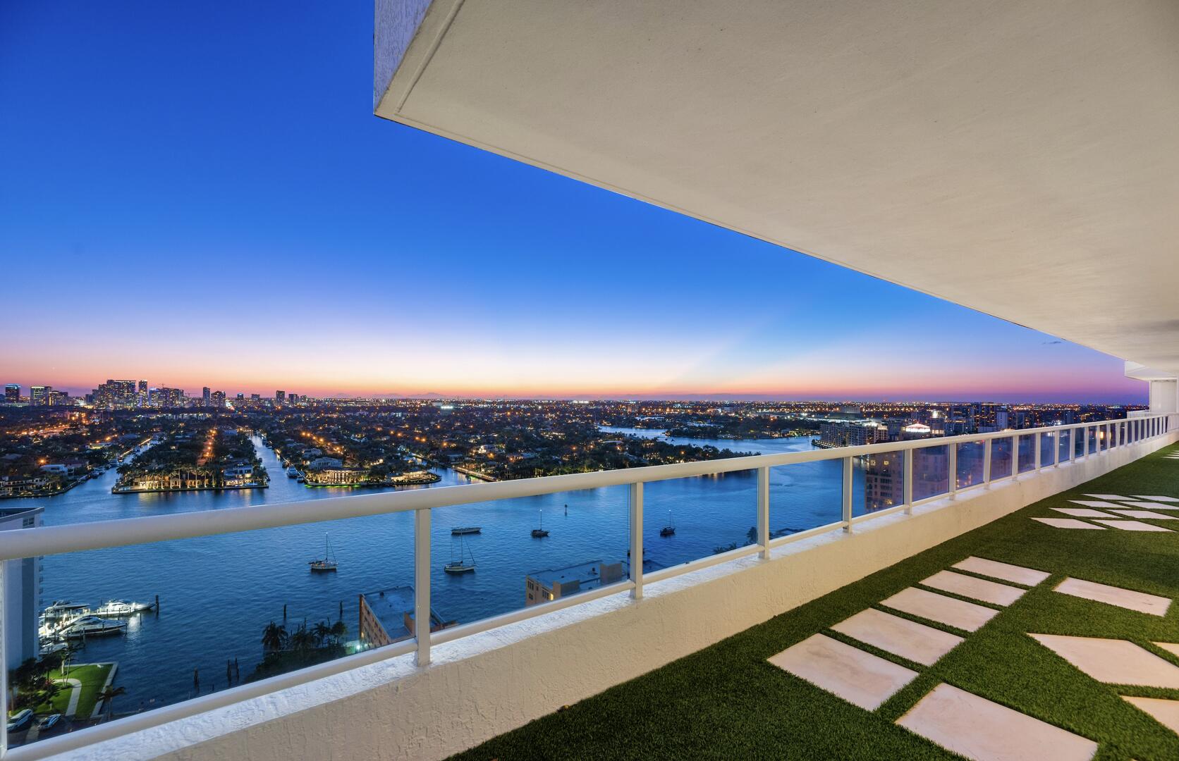 Ritz Carlton - Residential