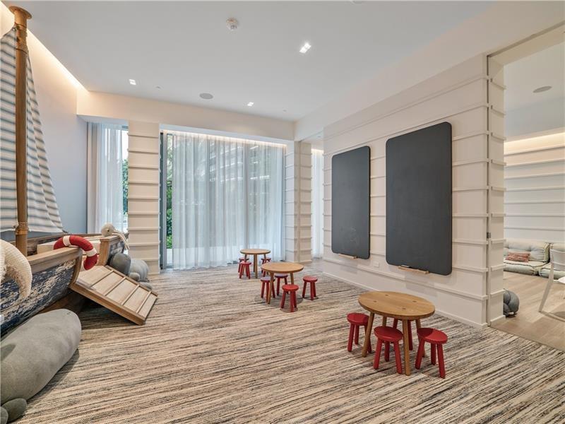 AUBERGE RESIDENCES - Residential Lease