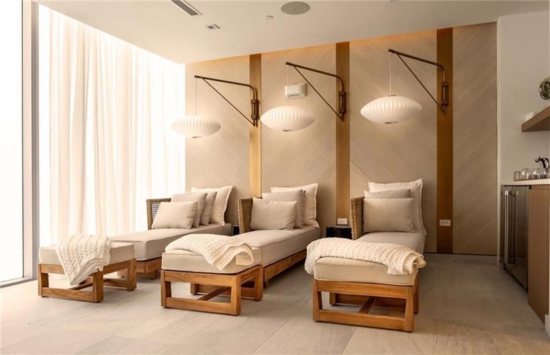 AUBERGE RESIDENCES - Residential Lease