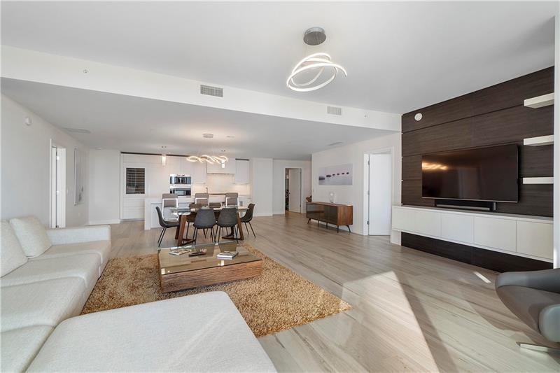 AUBERGE RESIDENCES - Residential Lease