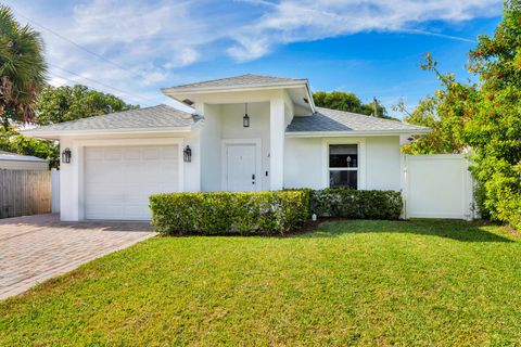 3805 Russell Avenue West Palm Beach FL 33405