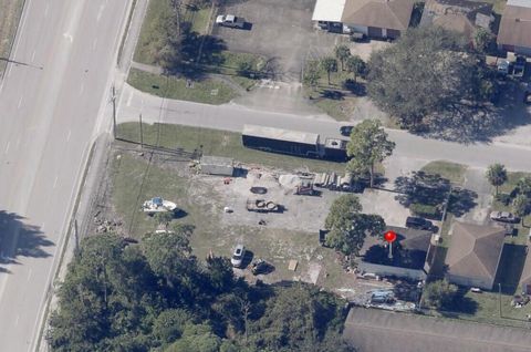 866 SW 11th Ct Court SW Vero Beach FL 4430