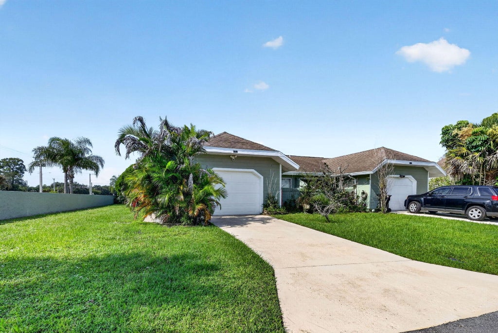 Photo of 1713 SE Ryecroft Court, Port Saint Lucie, FL 34952 (MLS # B26064106)