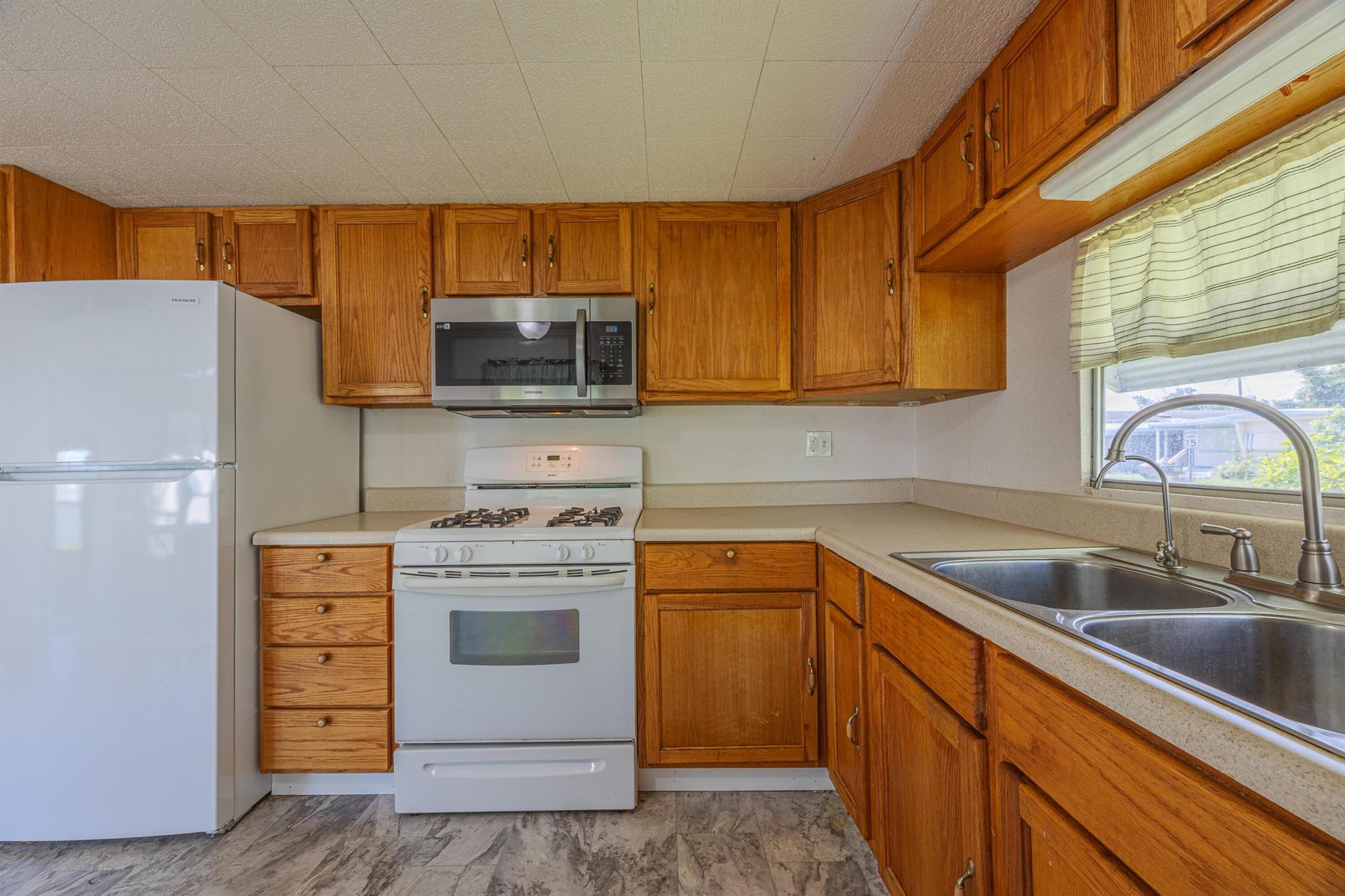 PINE GROVE VILLAGE - Residential
