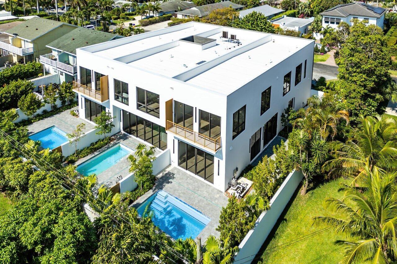 STAMM 917 NE 8TH AVENUE - Residential