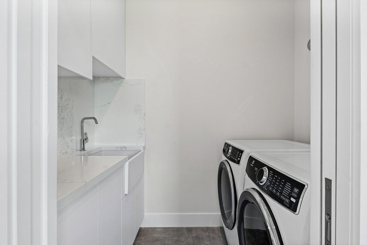 STAMM 917 NE 8TH AVENUE - Residential