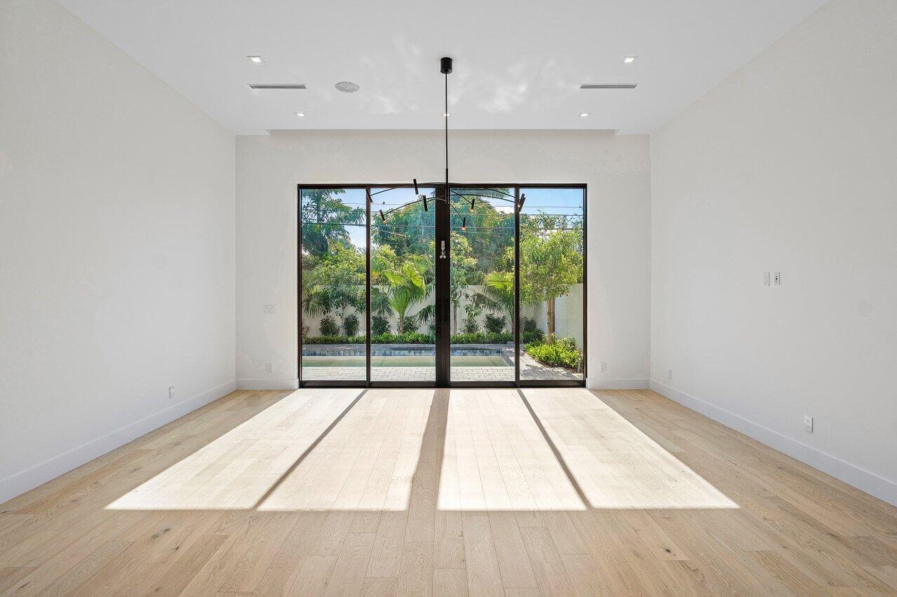 STAMM 917 NE 8TH AVENUE - Residential