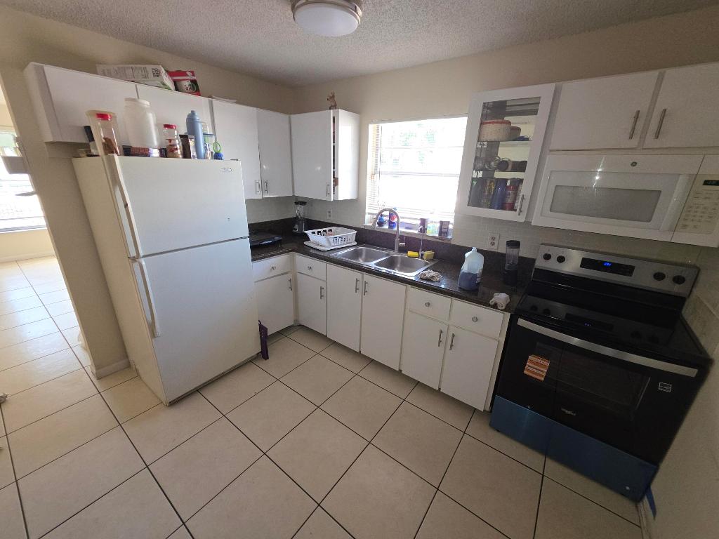 BUNKER HILL ADD TO WPB - Residential Income