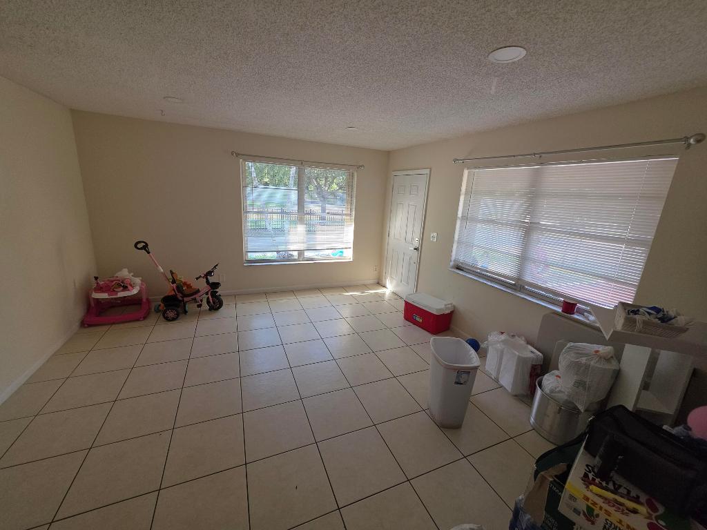 BUNKER HILL ADD TO WPB - Residential Income