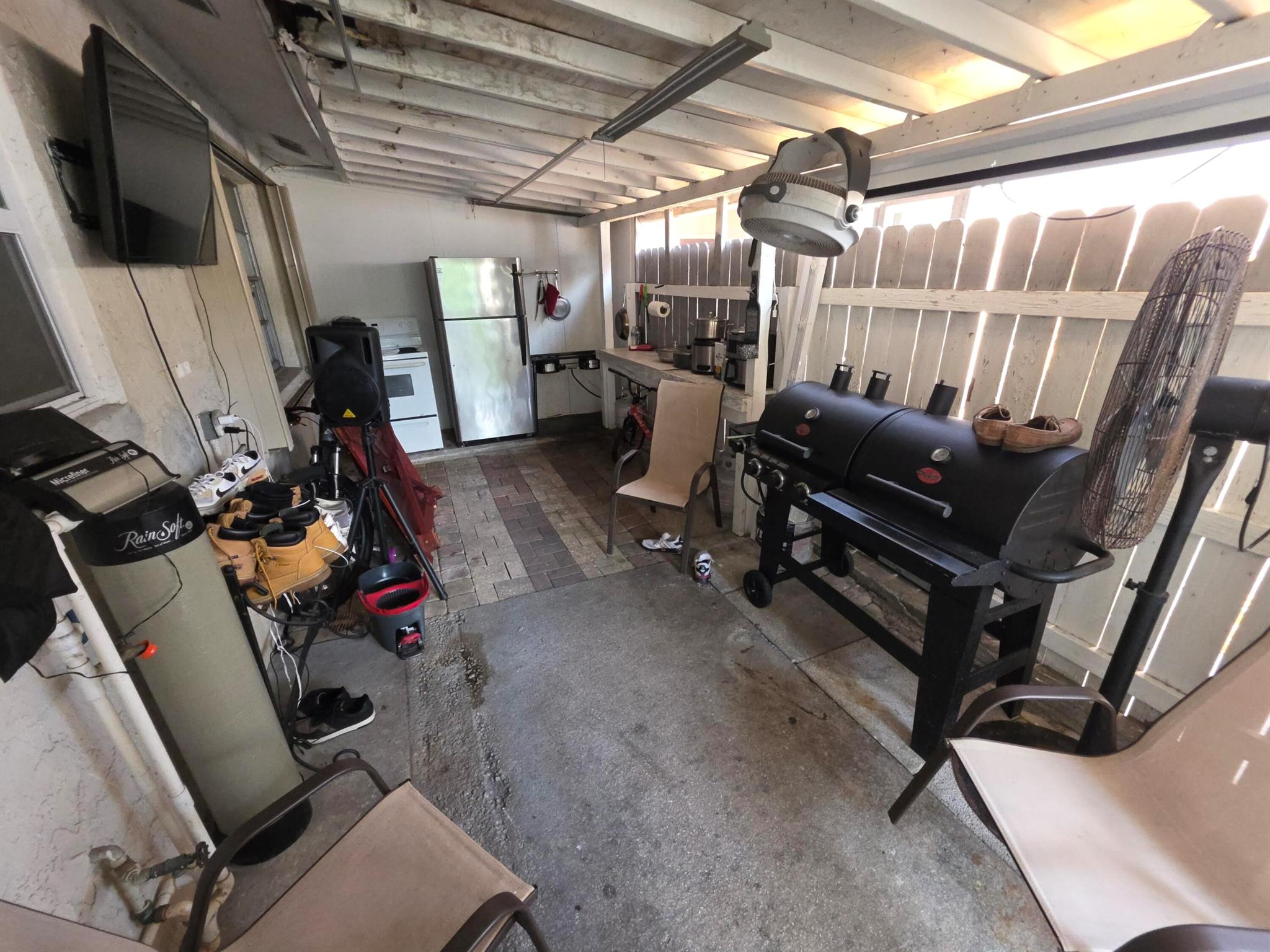 BUNKER HILL ADD TO WPB - Residential Income