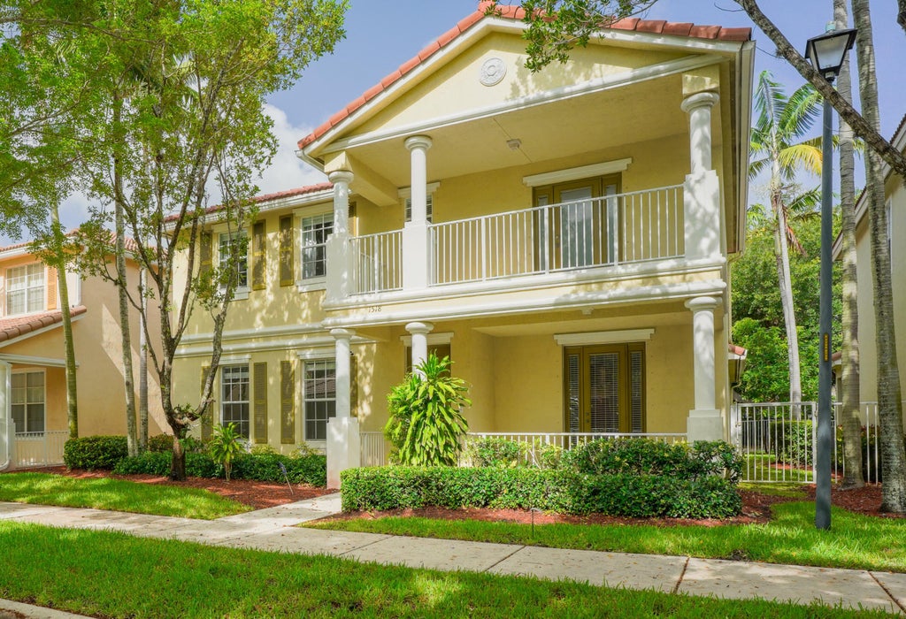 Photo of 1518 Fenton Drive, Delray Beach, FL 33445 (MLS # R11105397)