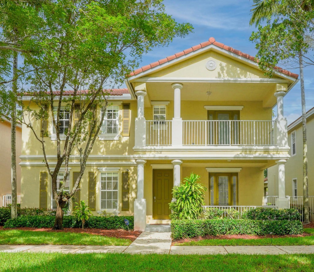 Photo of 1518 Fenton Drive, Delray Beach, FL 33445 (MLS # R11105397)