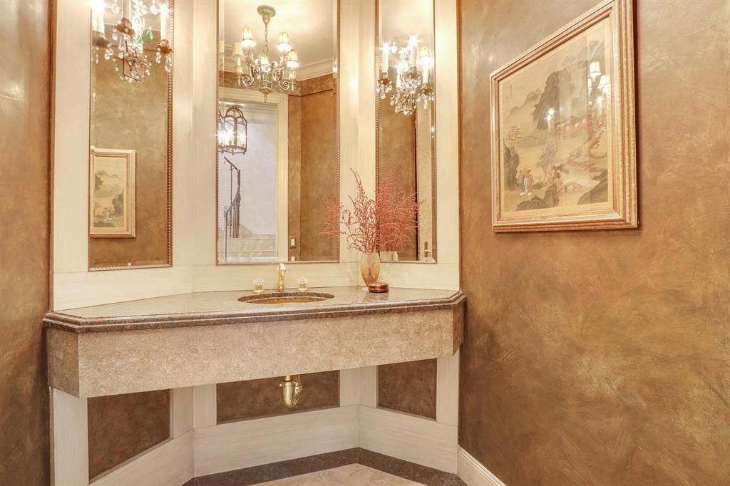 FRENCHMANS CREEK - Residential