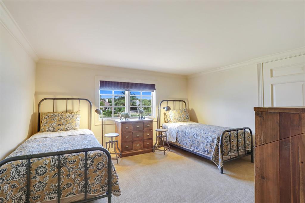 FRENCHMANS CREEK - Residential