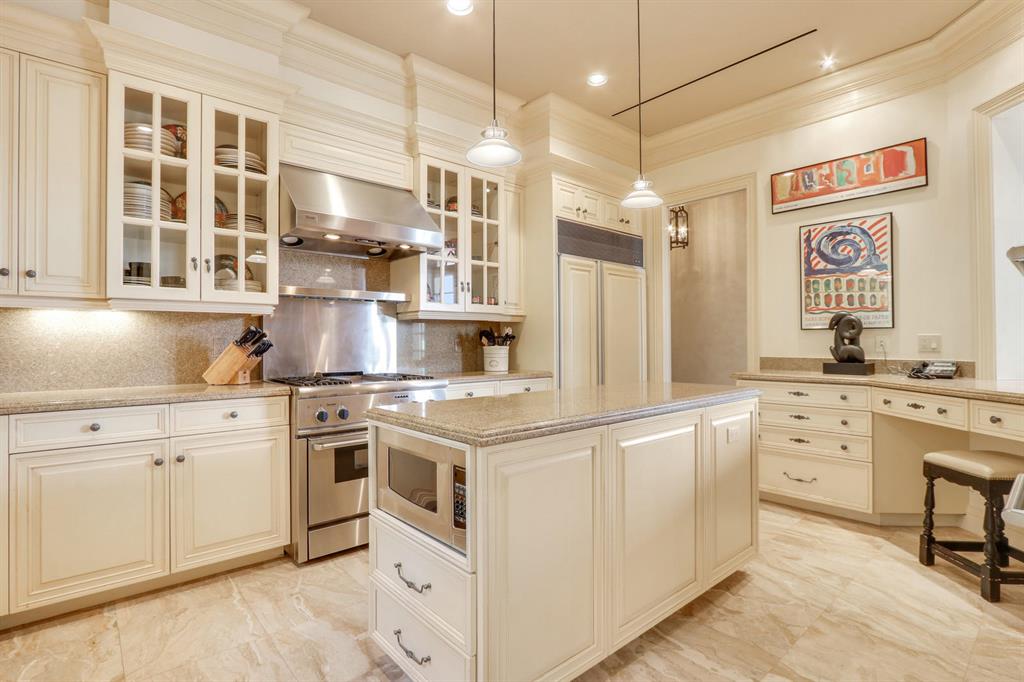 FRENCHMANS CREEK - Residential