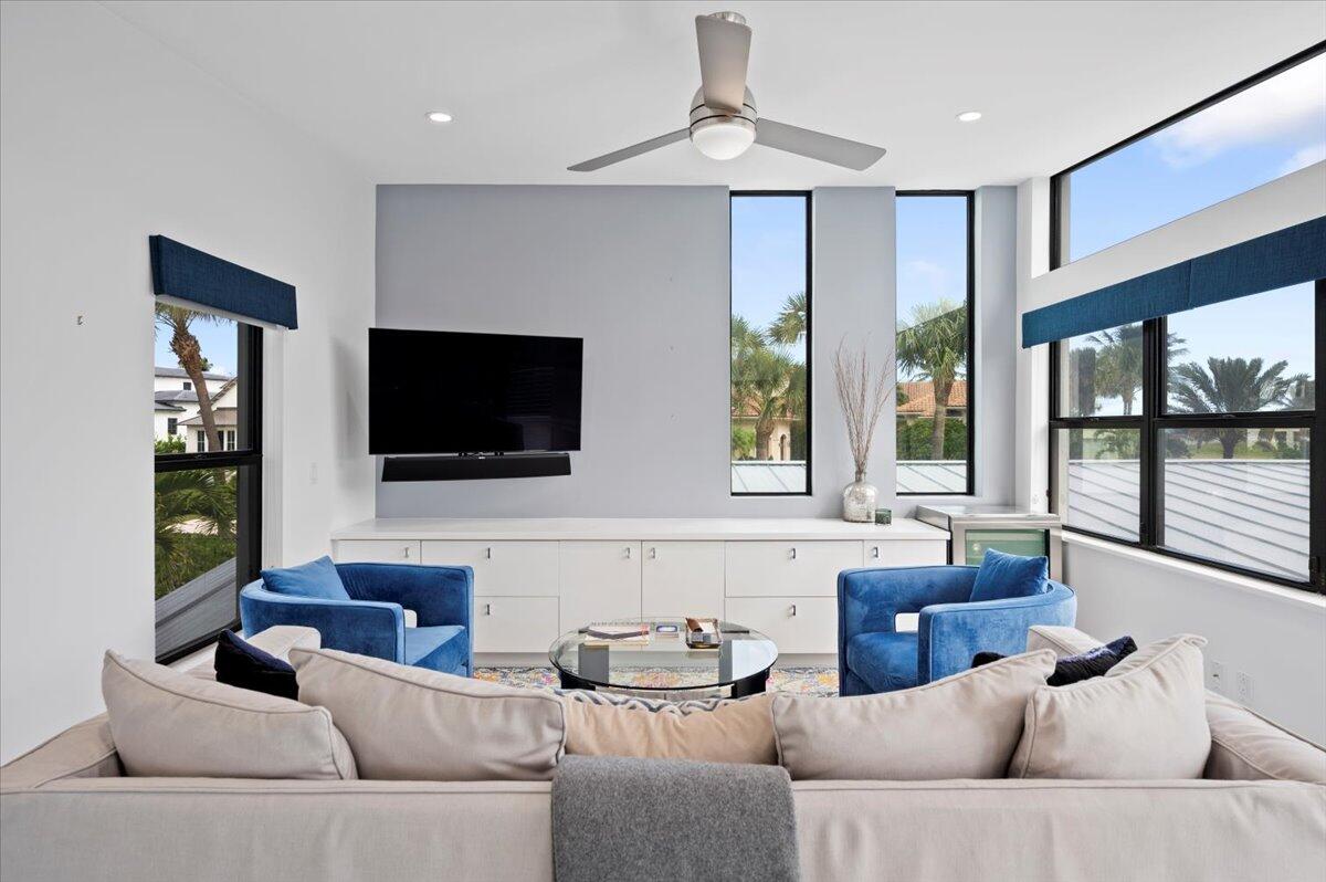 JUPITER INLET BEACH COLONY - Residential