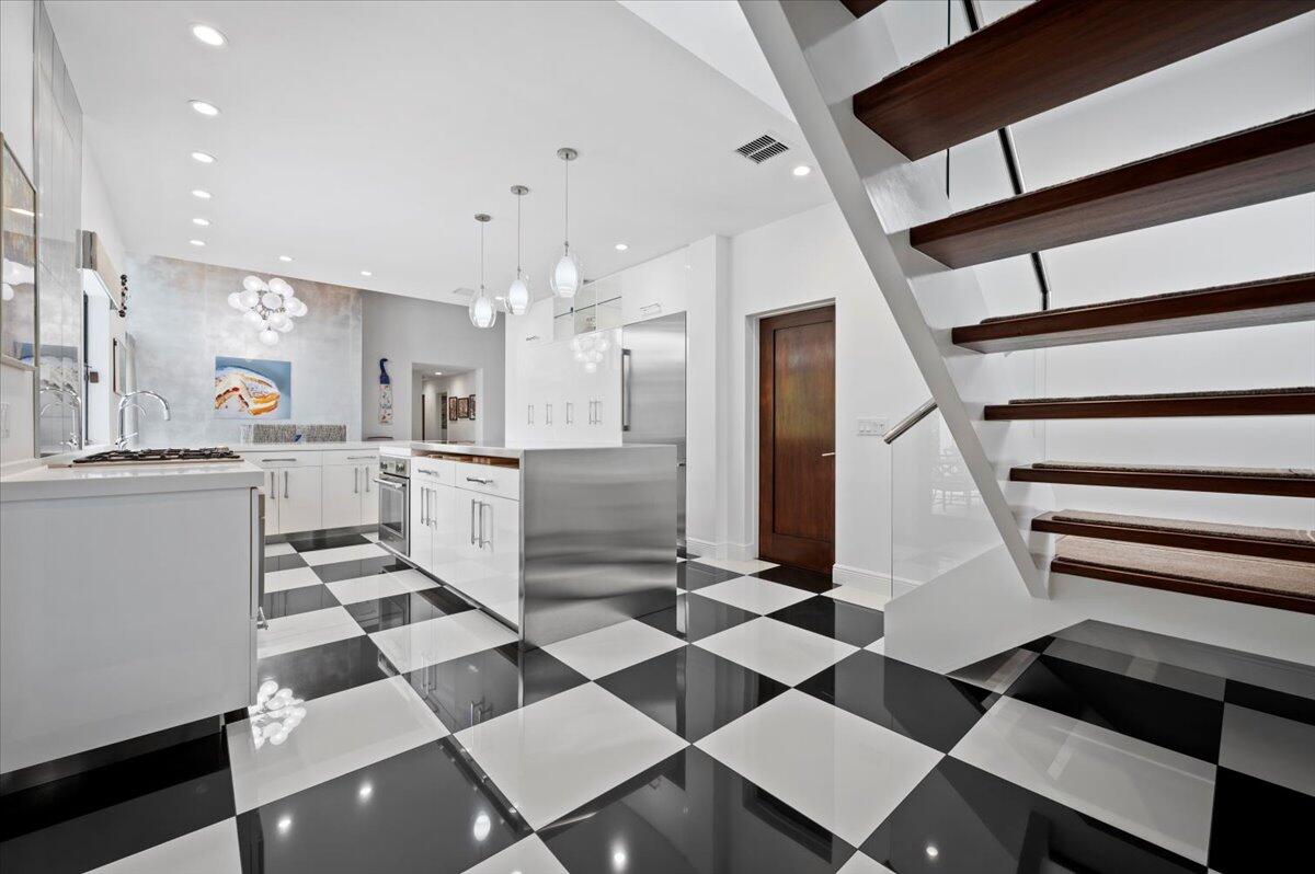 JUPITER INLET BEACH COLONY - Residential