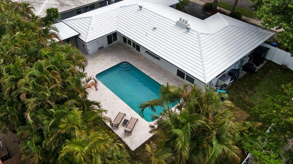 Photo of 6630 NE 21st Avenue, Fort Lauderdale, FL 33308 (MLS # R11117158)