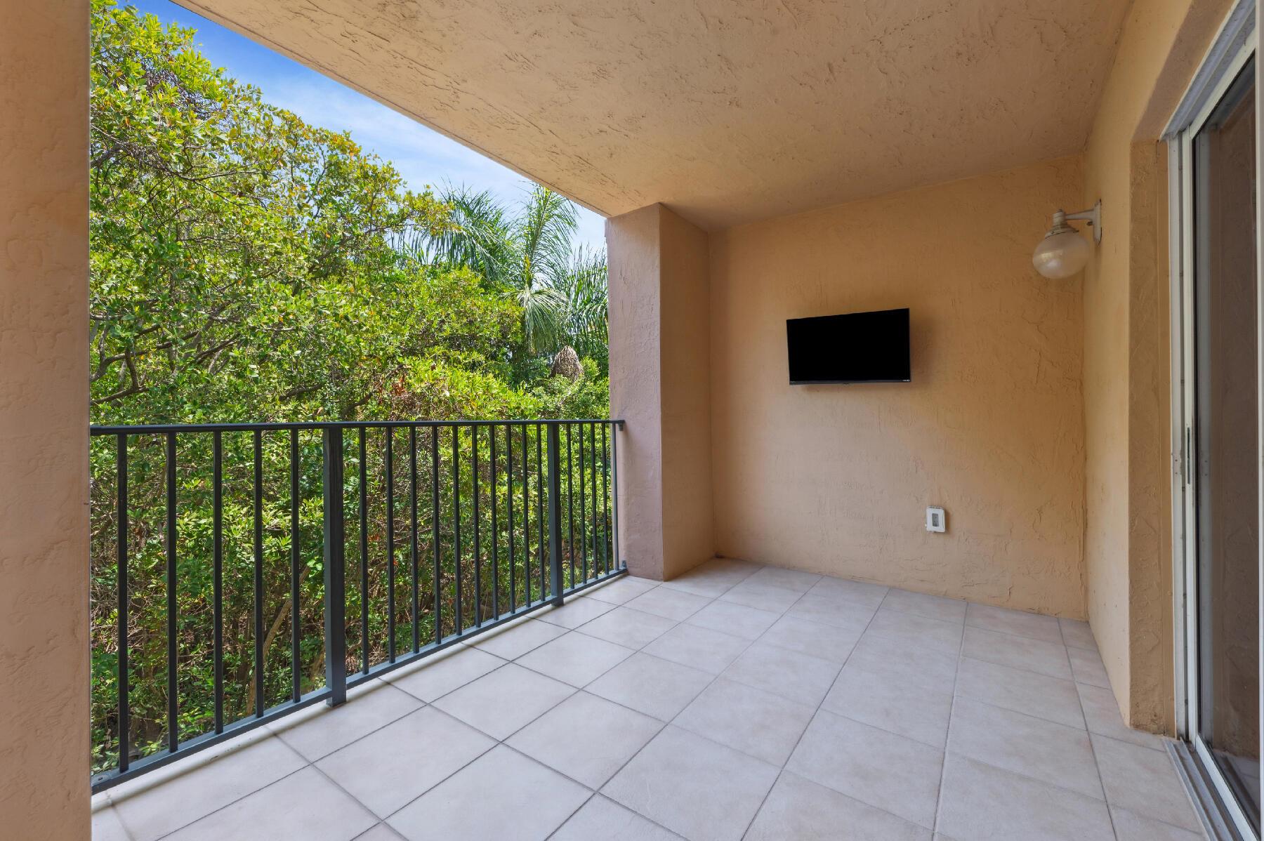 Hypoluxos Mariners Cay Co - Residential