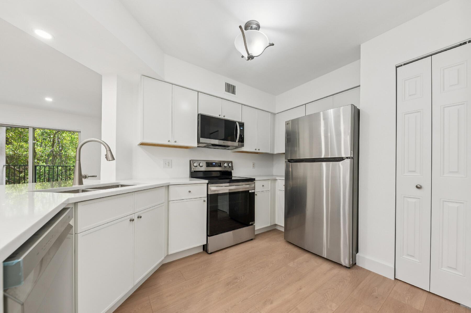 400 Scotia Drive 303