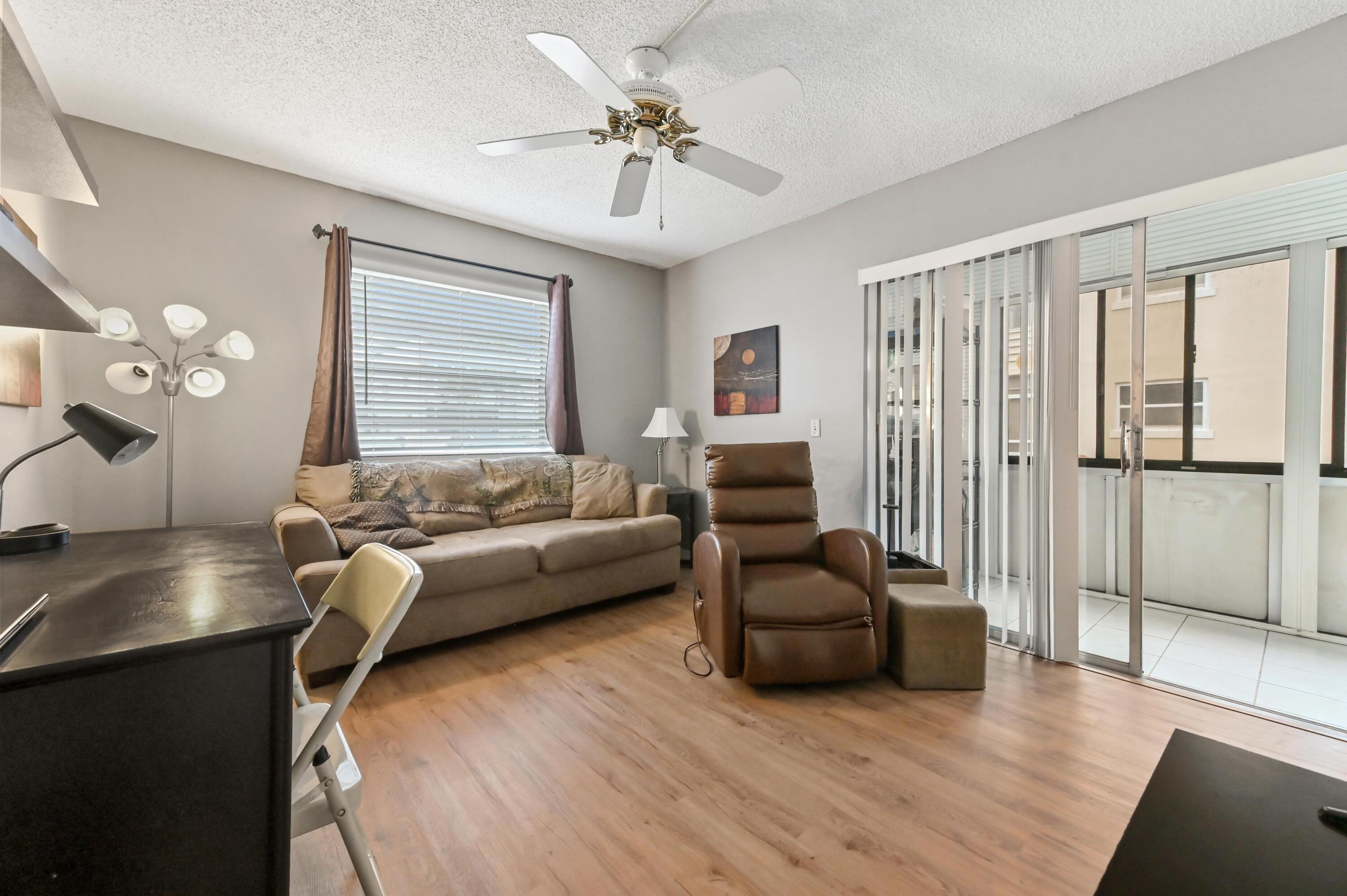 KINGS POINT CAPRI CONDOS - Residential Lease