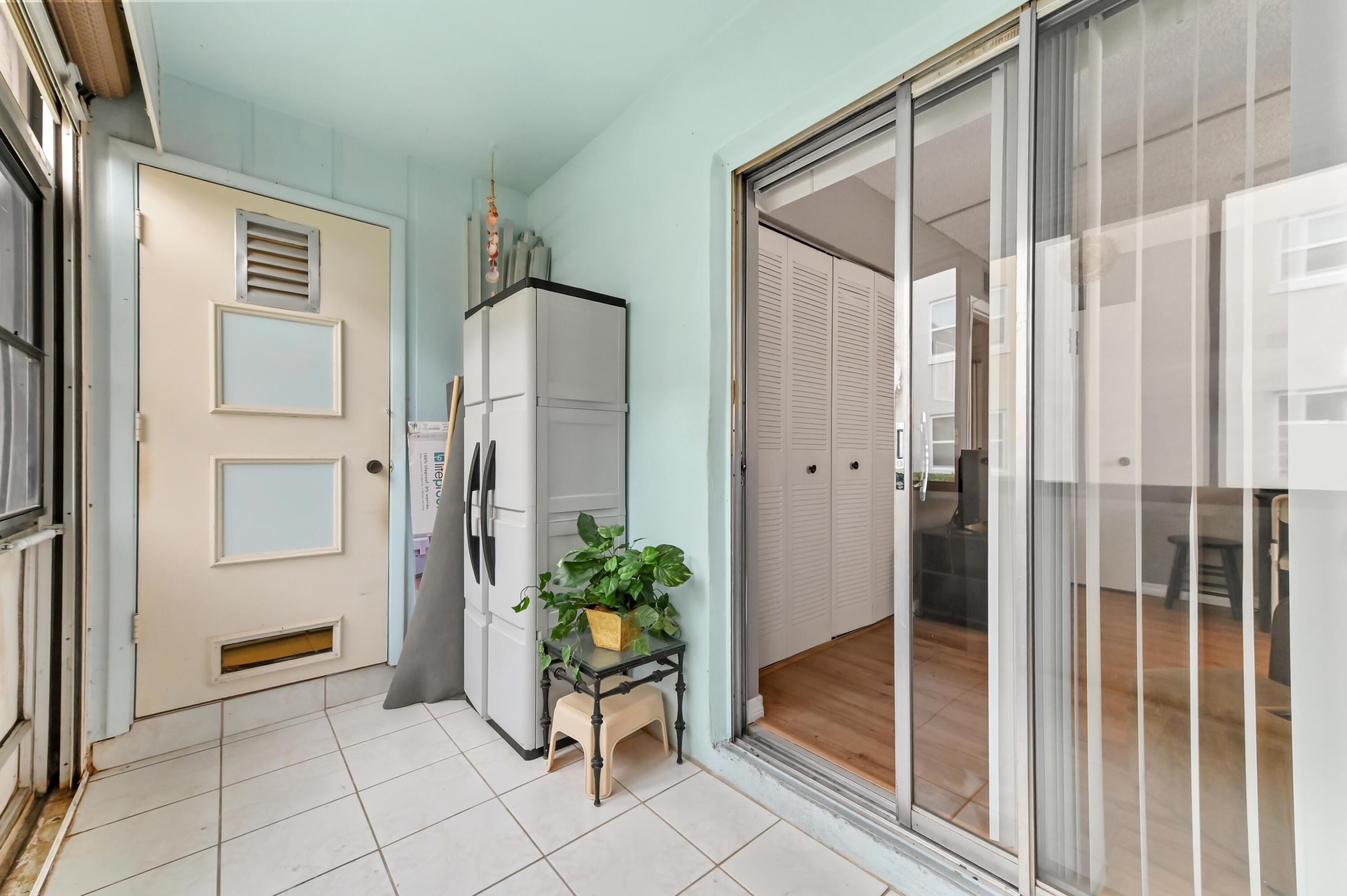 KINGS POINT CAPRI CONDOS - Residential Lease