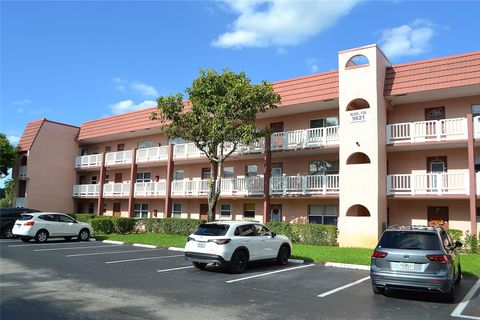 9621 Sunrise Lakes Blvd 203 Sunrise FL 33322