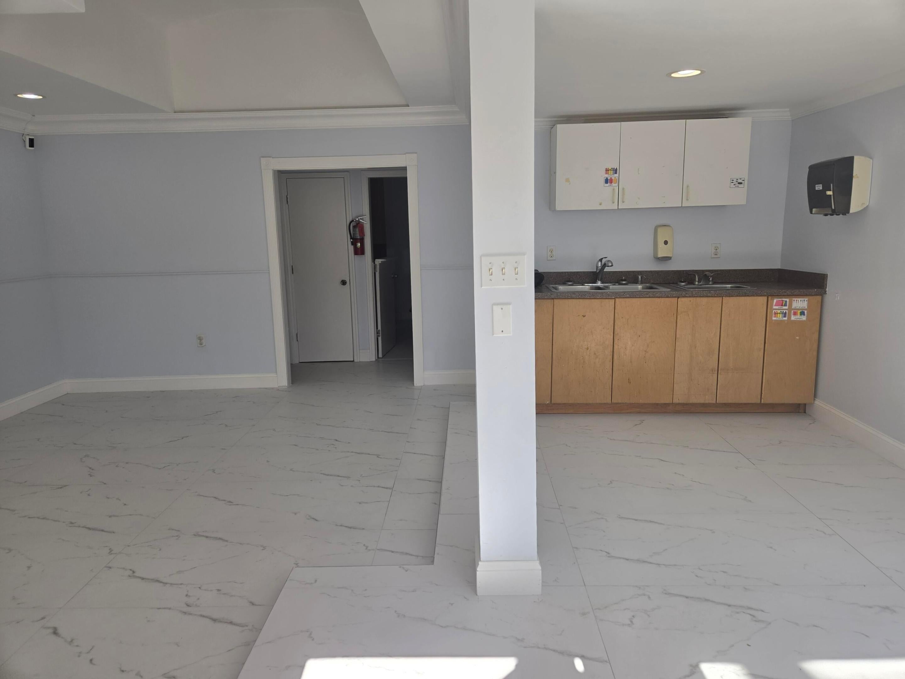 1100 NE 23RD Drive