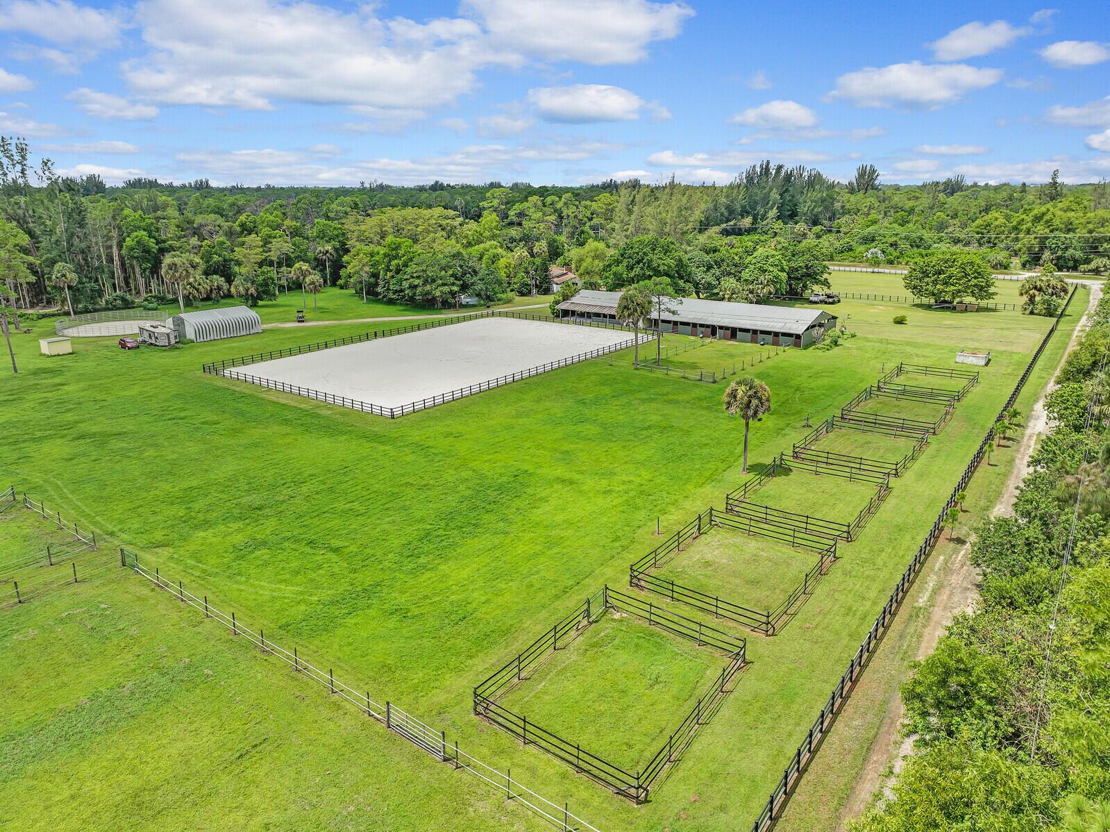 LOXAHATCHEE GROVES - Residential